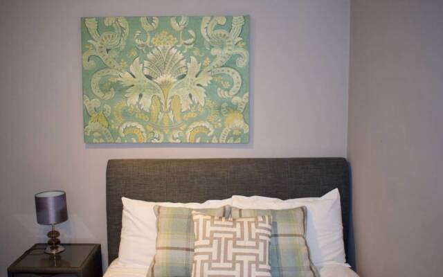 Cosy 2 Bedroom Apartment in Dean Village