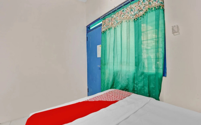 Homestay Jenggolo by Oyo Rooms
