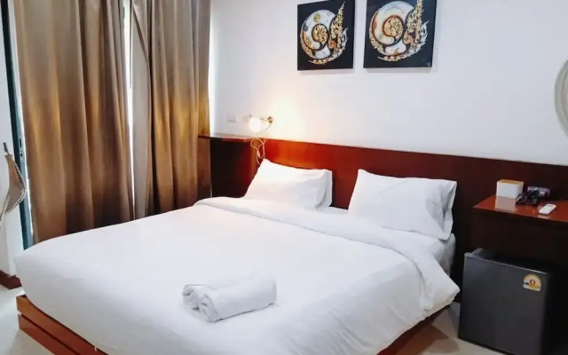 Yon INN Sukhumvit 4 - BTS Nana