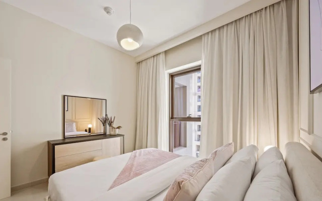 Pink Panther Soft Glam 1BR in Surf 2