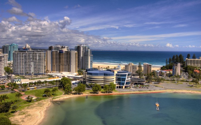 Mantra Twin Towns Resort