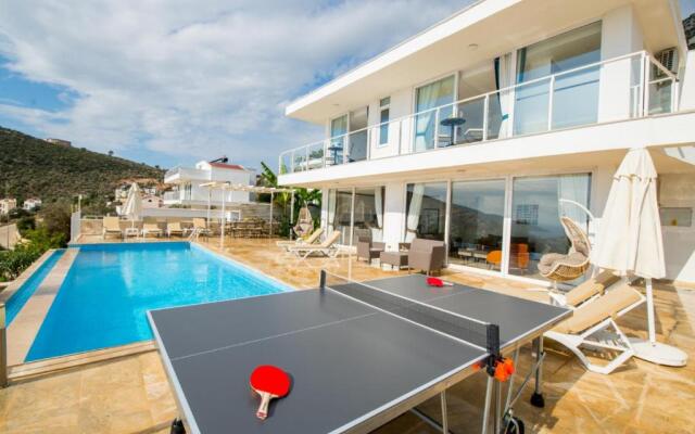 Lumiere Villas