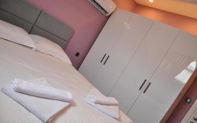 X Suite Apart
