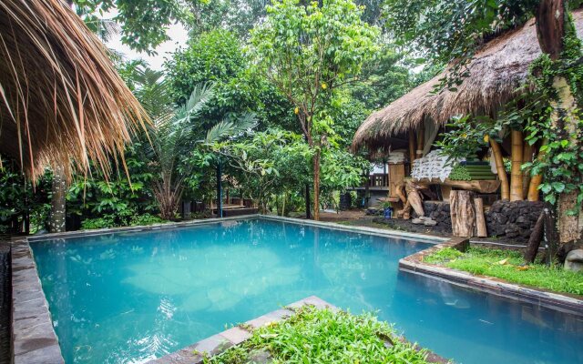 Omunity Bali