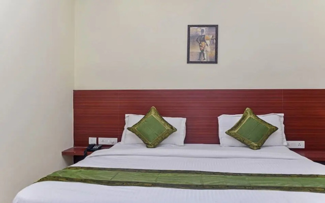 OYO 12074 Vikrant's Residency