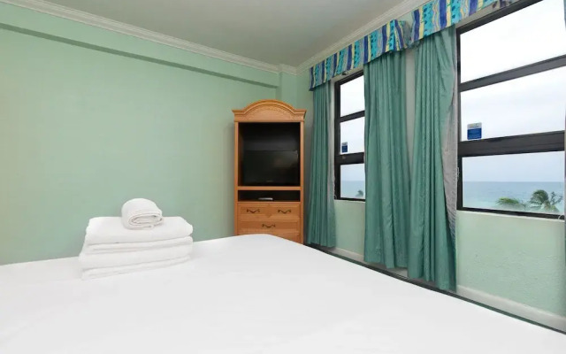 626 Ocean View Hollywood Studio