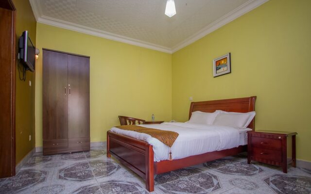 Tuzza Hotel