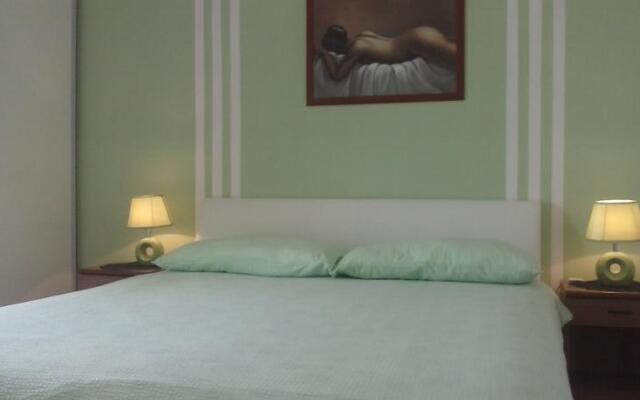 Apartments & Rooms Vitt