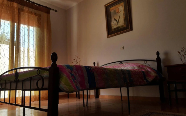 Dionysia Apartments