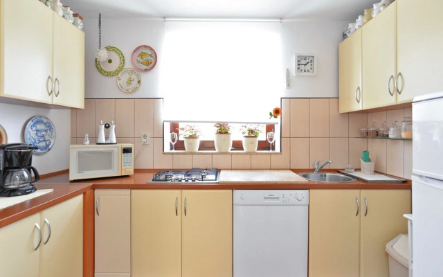Apartment 1375