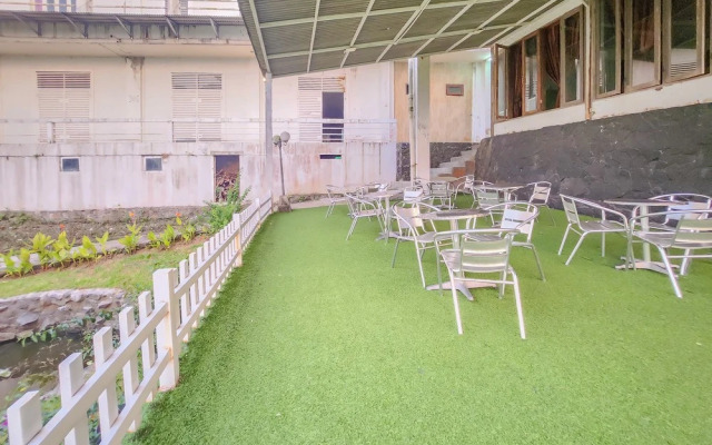 Urbanview Hotel Star Residence Puncak