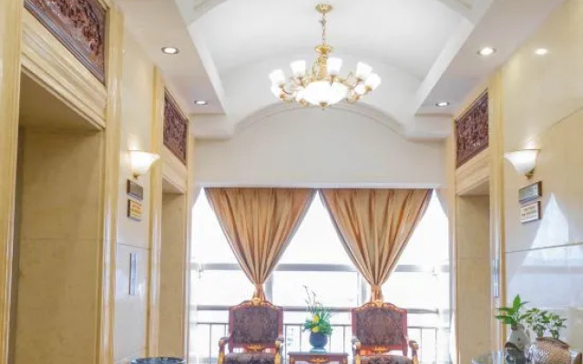 Chuxiong WeishengXiongbao Hotel