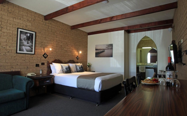 Bell Tower Motor Inn