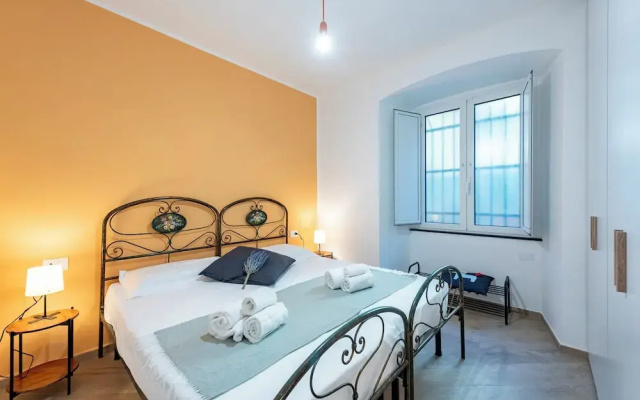 Central Flat In Genova