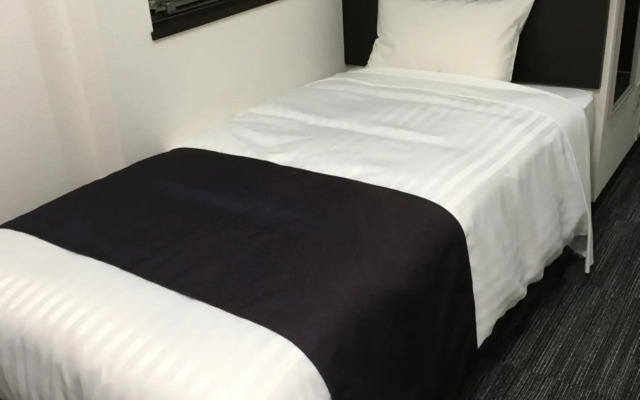 Shimbashi Urban Hotel
