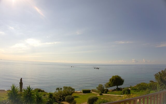 Beachfront Azura Sunrise