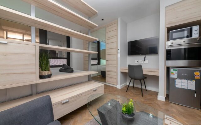 Modern, Central and Secure Studio Apartment Cape Town