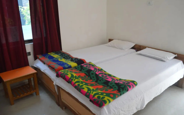 Middle Way Home Stay