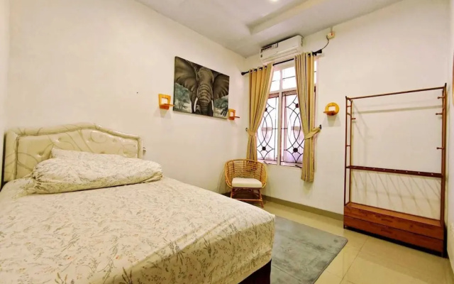 Villa Amalura – Guest Rooms – Yogyakarta