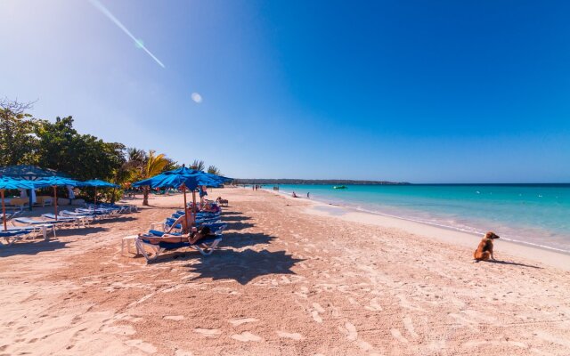 Negril Tree House Resort