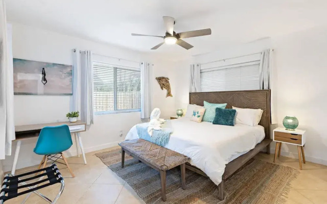 Walking From the Beach 3Br Villa