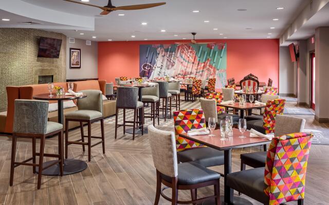 Hotel Indigo San Antonio Riverwalk by IHG
