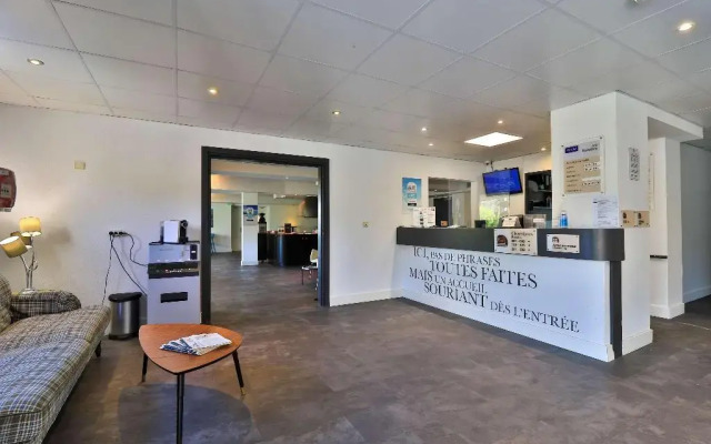 Hôtel, restaurant Kyriad Fréjus