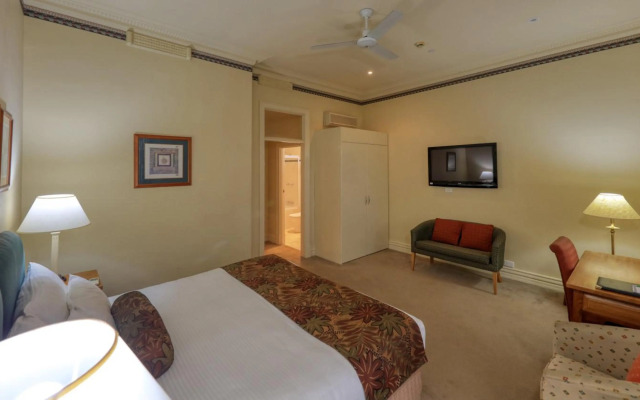 Royal Exchange Hotel