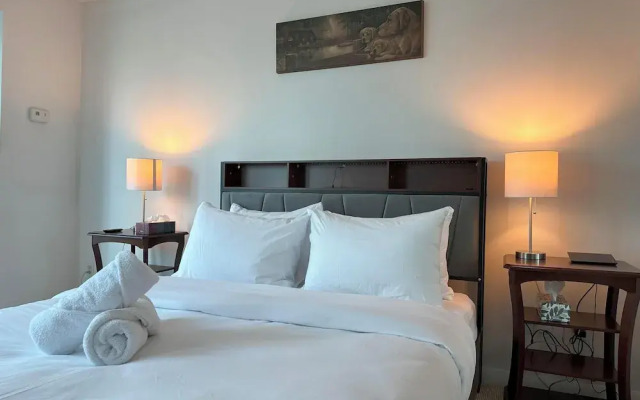 The Yonge Boutique Suites