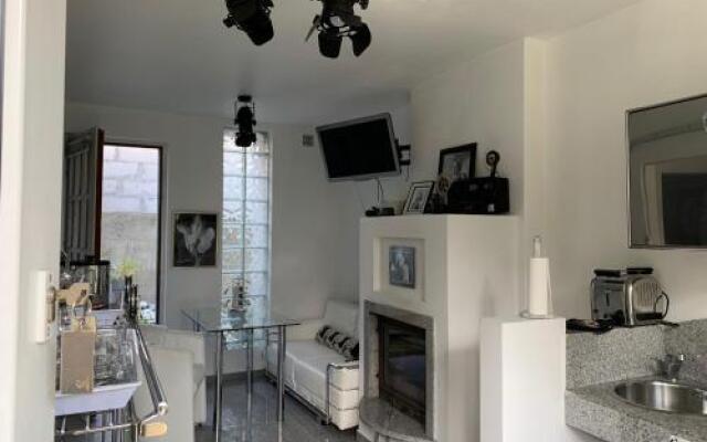 Hollywood Studio Apartments " Traum Fabrik "