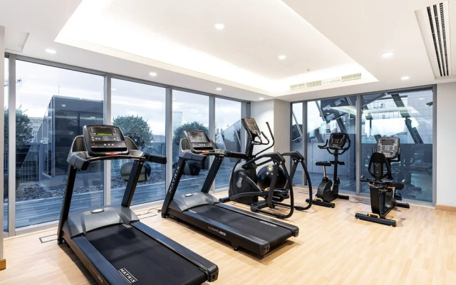 Amazing 2Br 2Ba Canal View at Businessbay