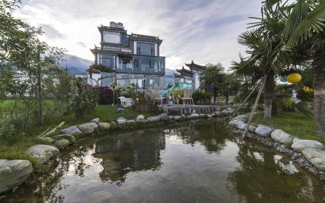 Baicaoyuan Theme Inn