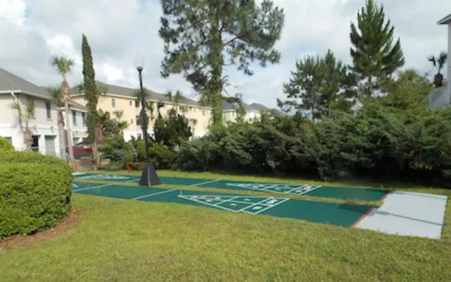 1303A St Thomas Square