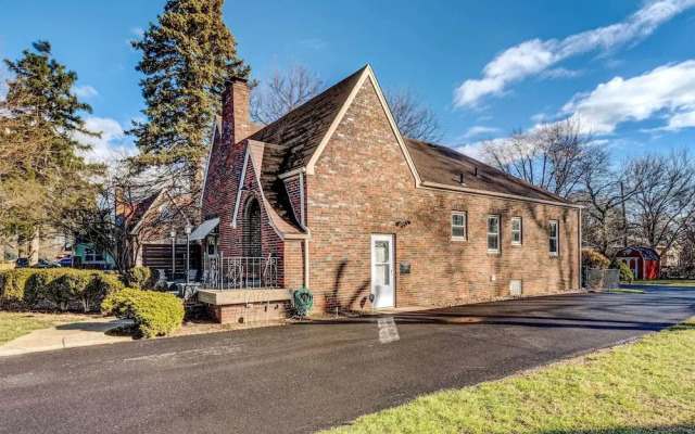 Idyllic Home Near Indianapolis Motor Speedway