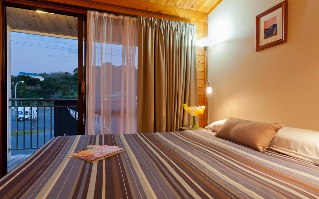 Outrigger Motel