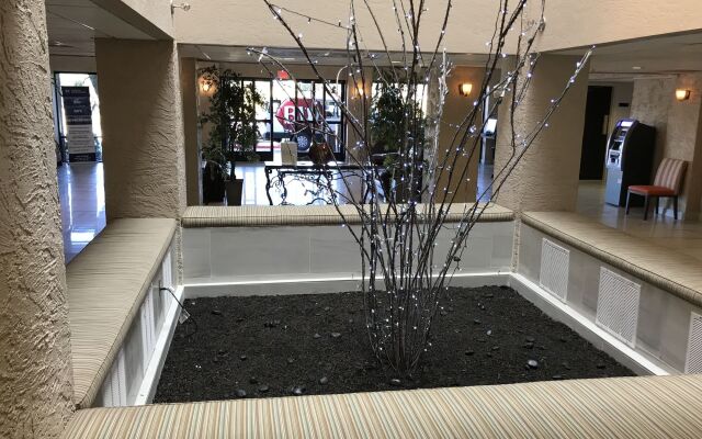 Best Western Plus Tempe by the Mall