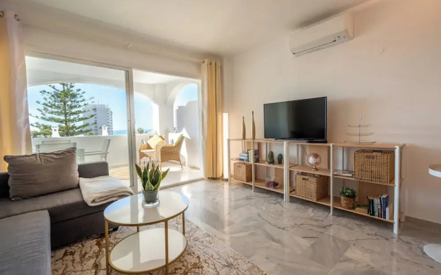 Charming Apartment With sea Views in Benalmadena