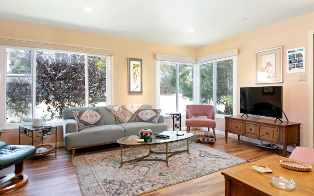 3772 Ventura - 1 Bedroom Duplex