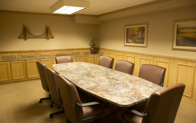 Magnuson Grand Pioneer Inn and Suites