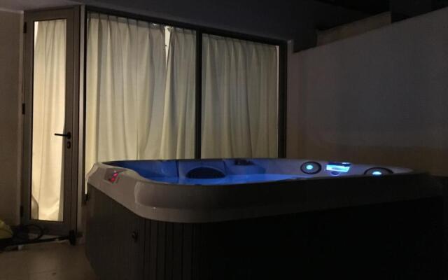 Duplex Jacuzzi San Alfonso del Mar
