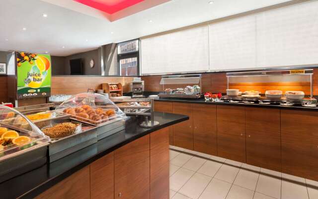 Ramada Encore by Wyndham Leicester City Centre