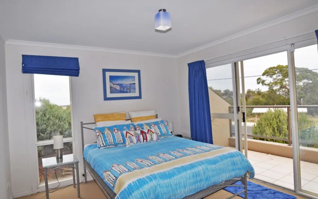 The Esplanade 4 - Free Wifi & Foxtel Included