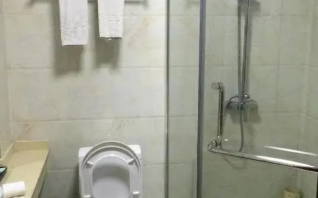 Royal Dragon Airport Hotel