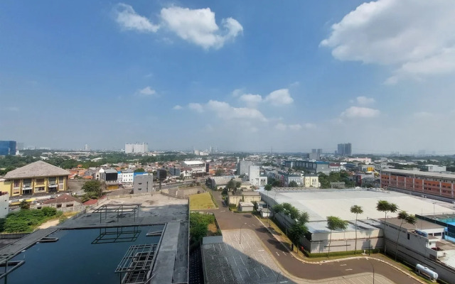 Homey and Comfy Studio Loft at Kingland Avenue Apartment