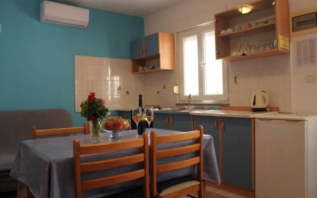 Sea View Apartment Orhideja, Sleeps 4