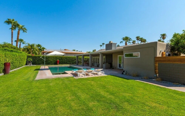 Tranquilo 3 Bedroom Home by RedAwning