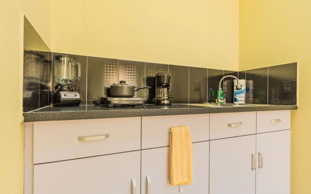Rooi Santo Residence