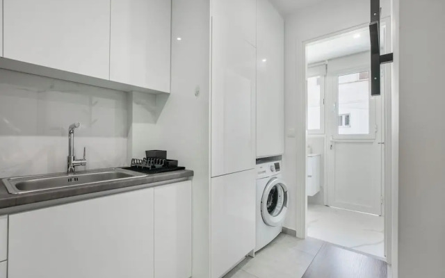 Mellow 2-Bedroom Apartment in Athens