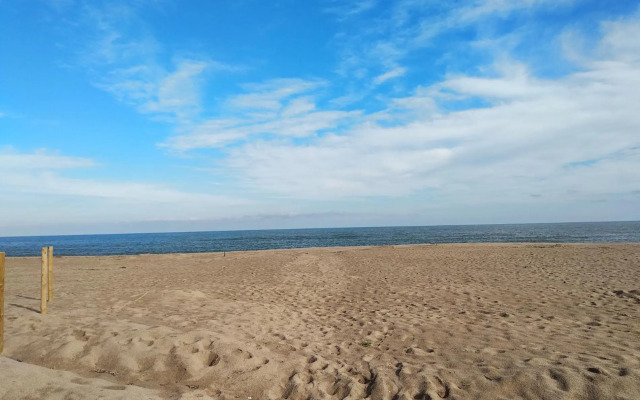 Sea front apartment in Platja Pals with terrace and parking