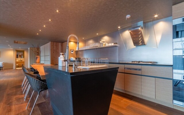 Hideaway on Escarpment by H2 Life